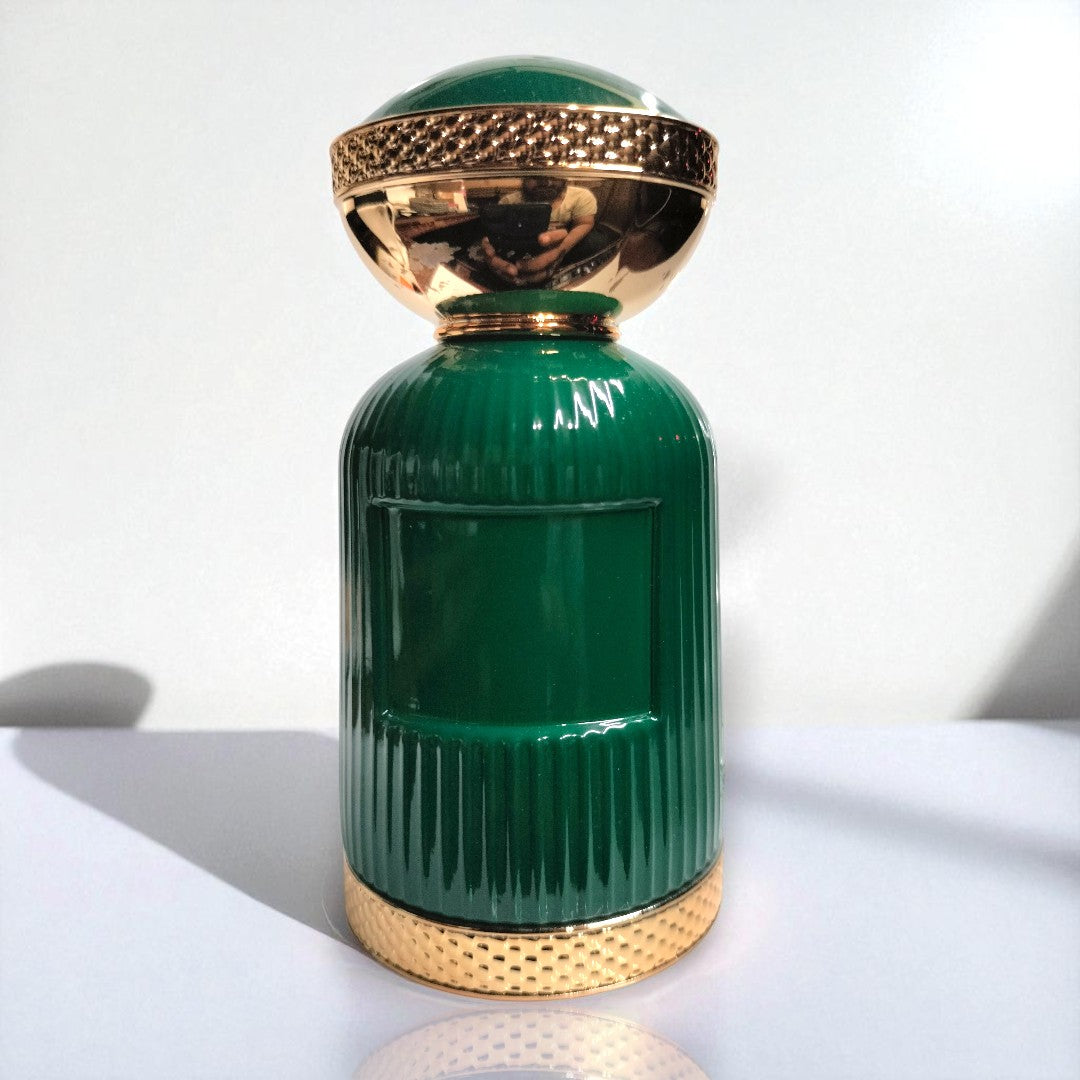 50ml Luxury High-Quality Glass Empty Perfume Bottle with Dome-Shaped Gold-Bottomed Cap