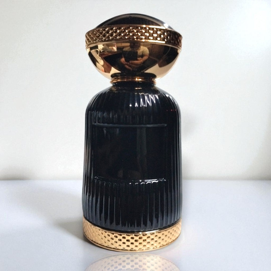 50ml Luxury High-Quality Glass Empty Perfume Bottle with Dome-Shaped Gold-Bottomed Cap